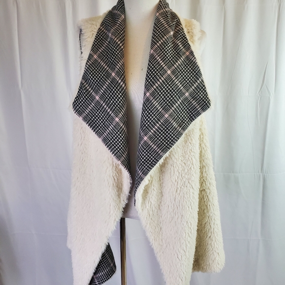 Westbound woman plus size reversible plaid vest - Picture 8 of 16